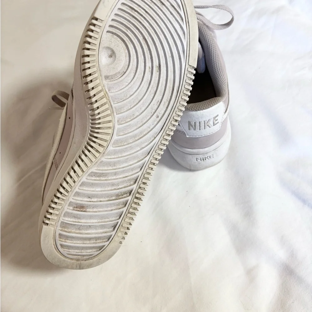 Nike stylish low